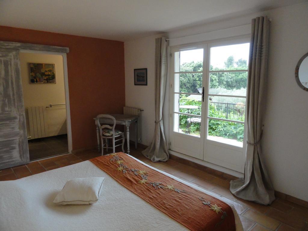 Le Mas Des Oliviers Puget-Ville Room photo